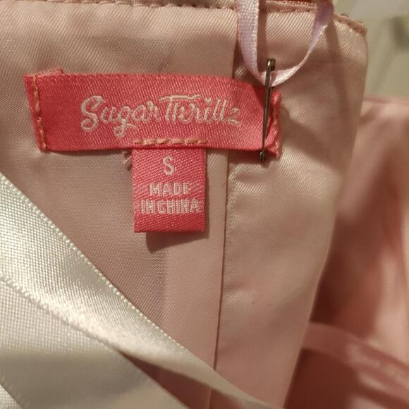 Sweet smitten embraces corset top - Picture 5 of 6